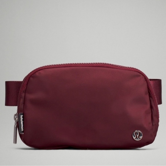 lululemon athletica Handbags - NWT Lululemon Everywhere Belt Bag
